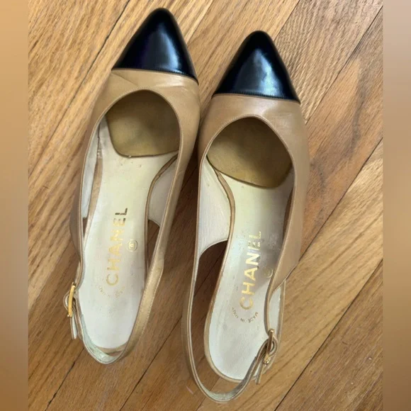 Chanel Beige Black Cap Toe Leather
Slingback Heels - Picture 1 of 6